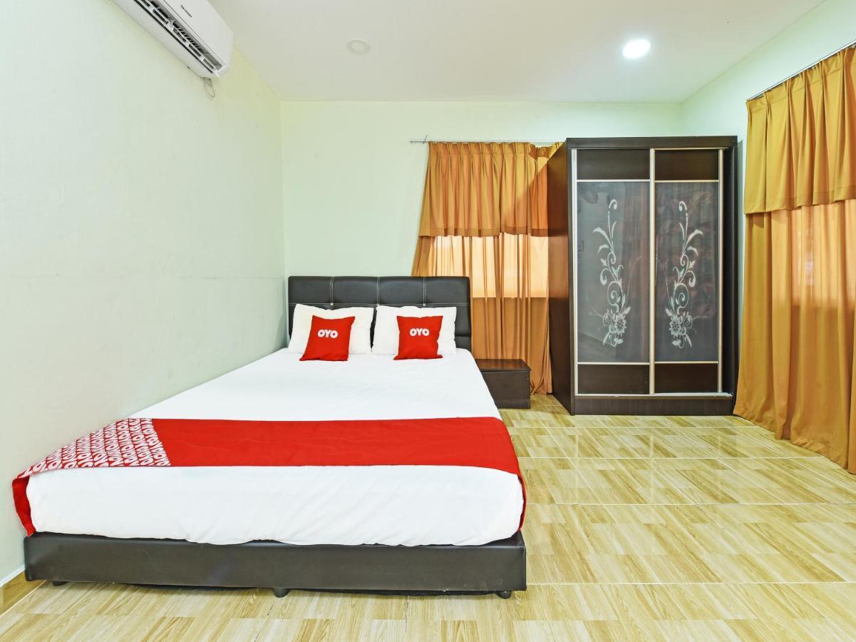 Oyo 90315 Chalet Pantai Rantau Panjang Куала-Ромпин Экстерьер фото